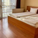 Veronika Отель