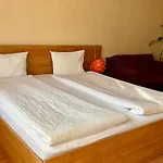 Отель Veronika