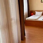 Veronika Отель 3*